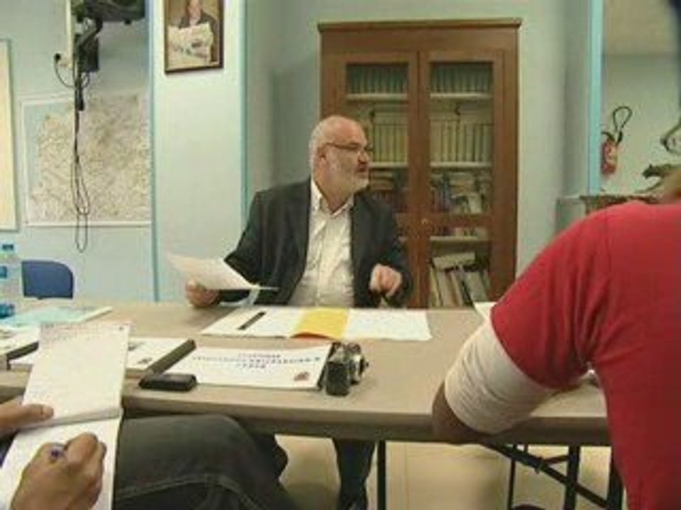 Jacky hénin soutient le rachat des navires