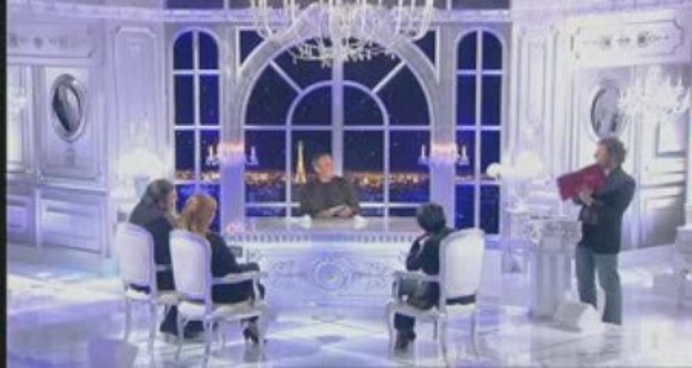 Guillon face à Rachida Dati chez Ardisson !