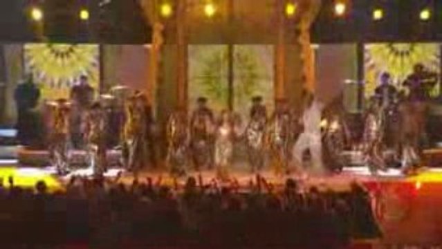 Shakira - Hips Dont Lie Live at The Grammys