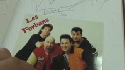 Arthur - signature du livre d'or à la station service !