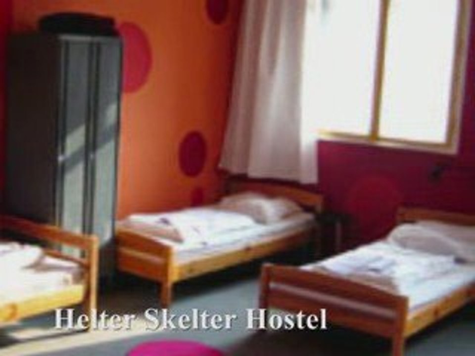 Berlin Hostels & Hotels–Hostels247.com Hostels Berlin Video