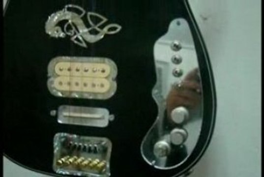 dutarmuzik.com.tr GİTAR TİPLİ ELEKTRO BAĞLAMA