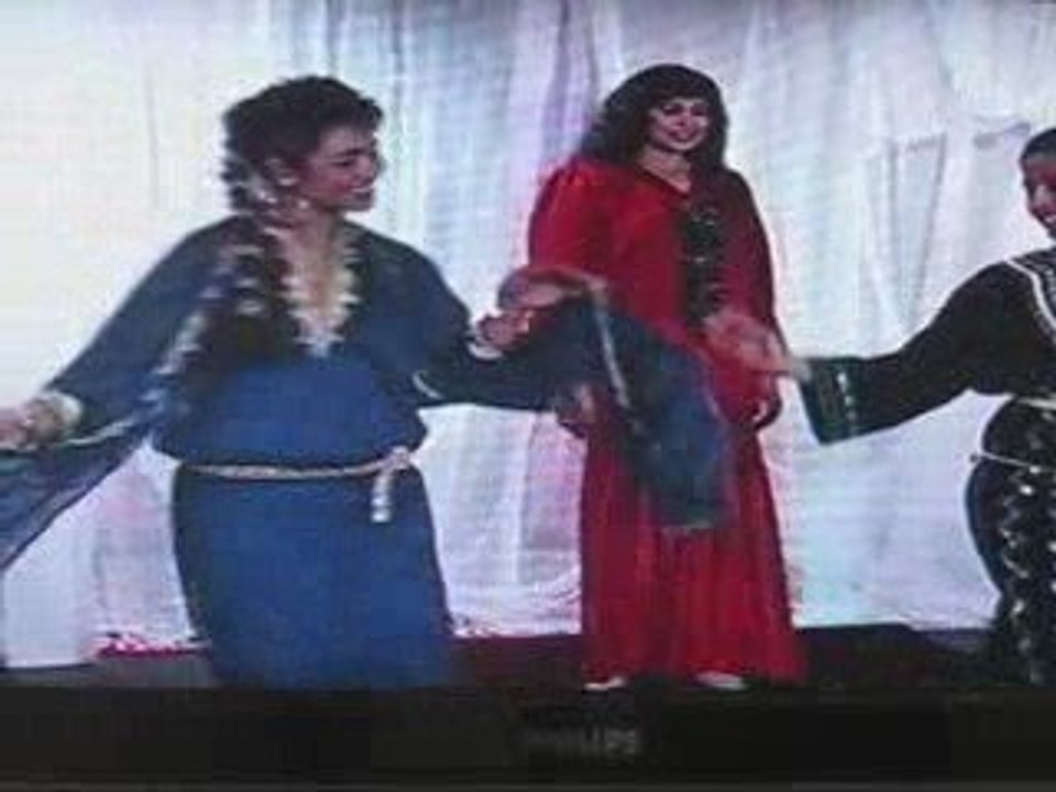 NOURA : ANA NEBGHIK !