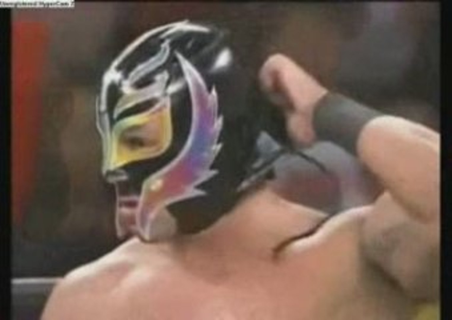 Rey mysterio maskesini çıkarırken 2007 - Dailymotion Video