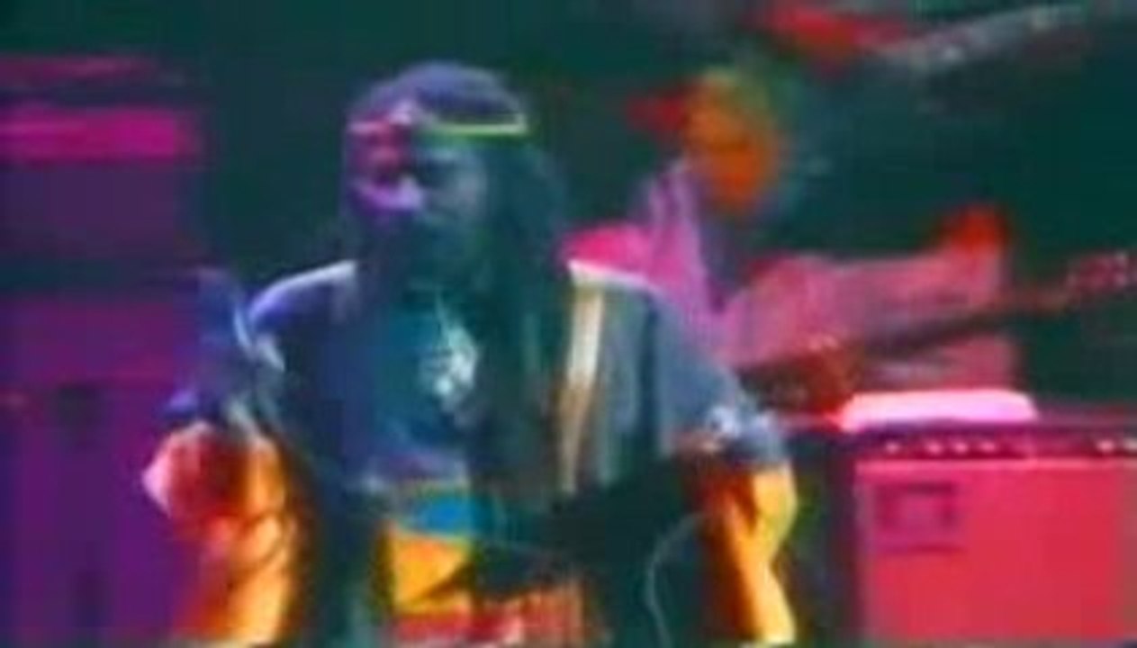 Bunny Wailer - Love Fire (Live)