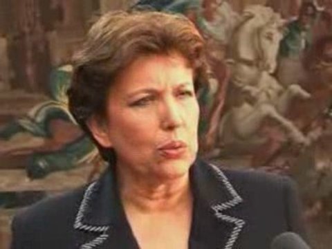 Roselyne Bachelot a la grippe !
