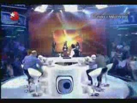Hepsi - Sır Ucunda 1 Milyon Var 2009 Canli Perfomans