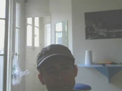 Wiwi égratigne Why d'Annie Lennox