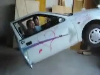 uzmanlar en sonunda uçan araba yaptılar dünyada bir ilk