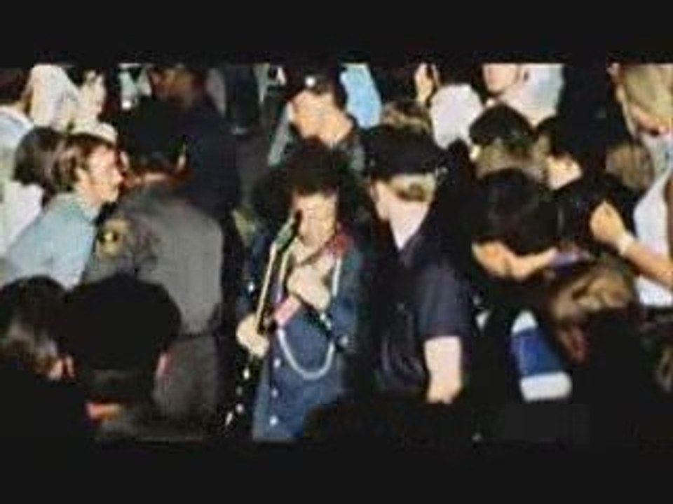 When you're strange : a film about The Doors (trailer)