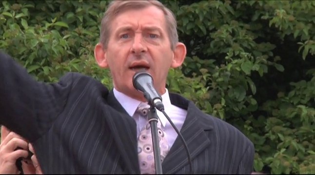 Groland III : Fondation de Grolux & hymne Grolandais