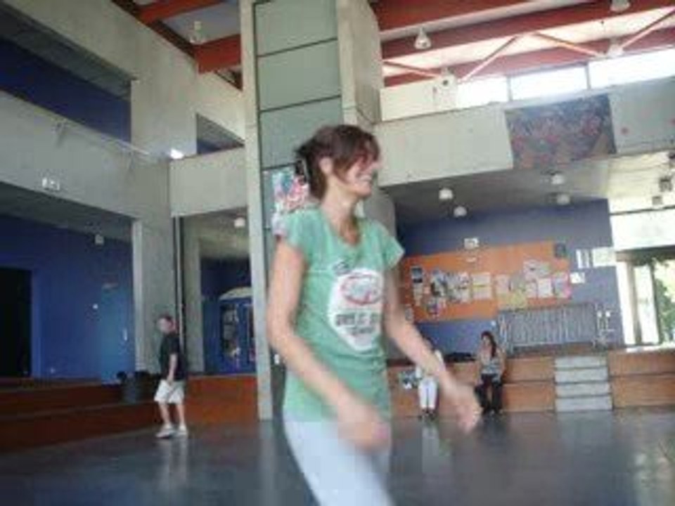 Jolie coquine répète 06/09/2009