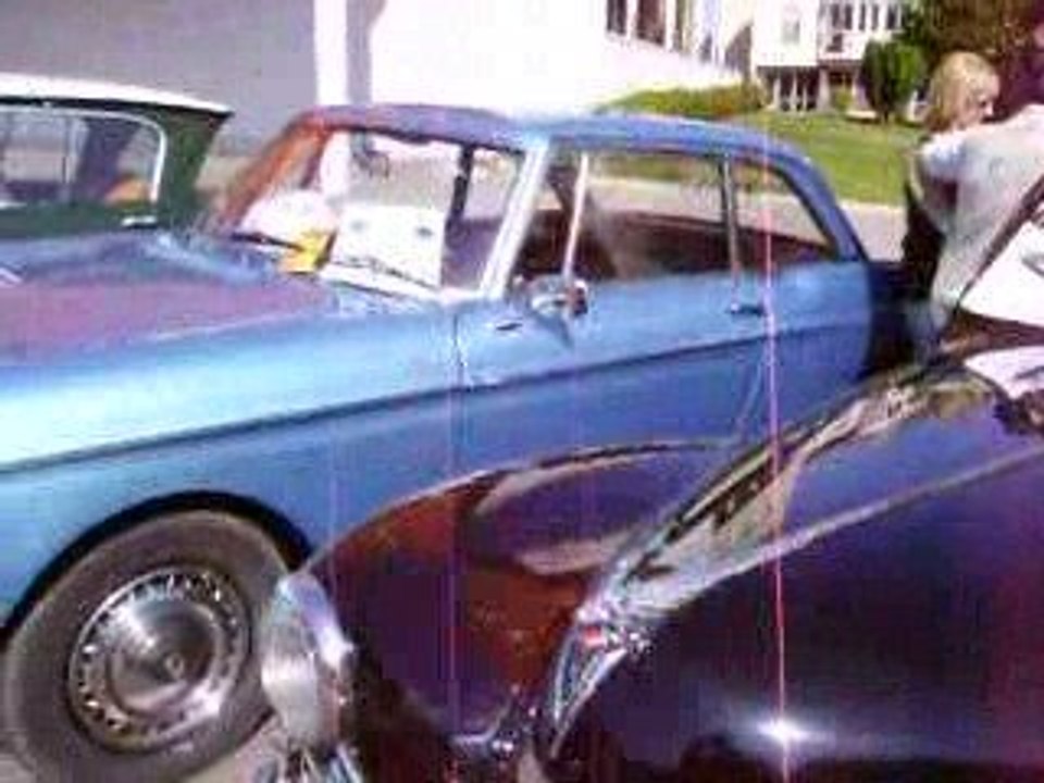 autos  exposition de voitures anciennes a st martin en haut