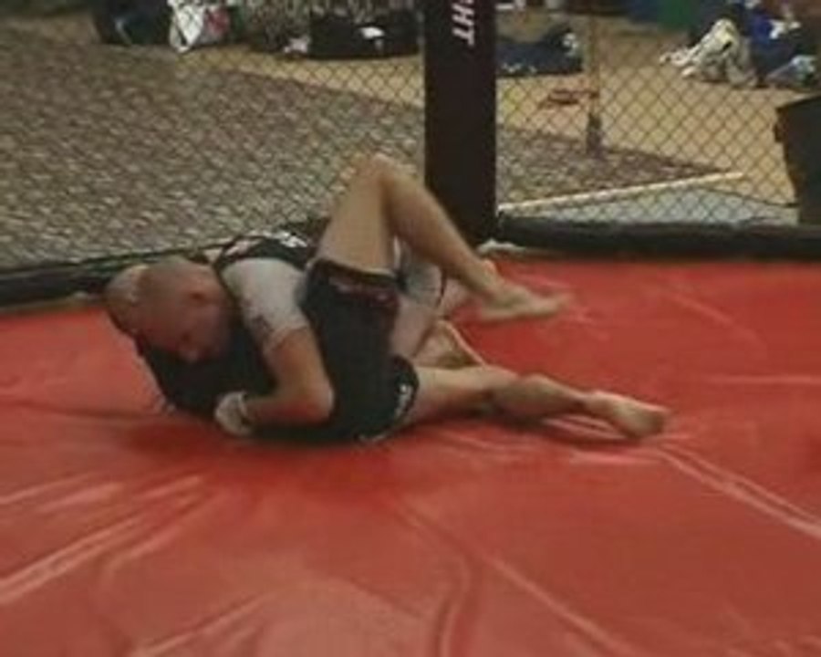 HB ACADEMY SAM SPIRON VS HERVE BOUGRIOT TRAINING IN CAGE