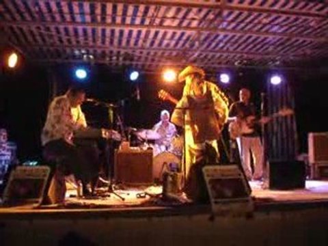 Flyin' Saucers - Macau - 05 09 2009 - 02