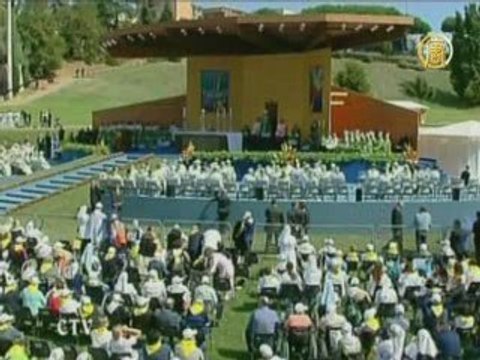 Папа римский помолился за жертв Холокоста и второй мировой в