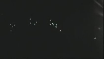 formation d'ovnis filmé par la police