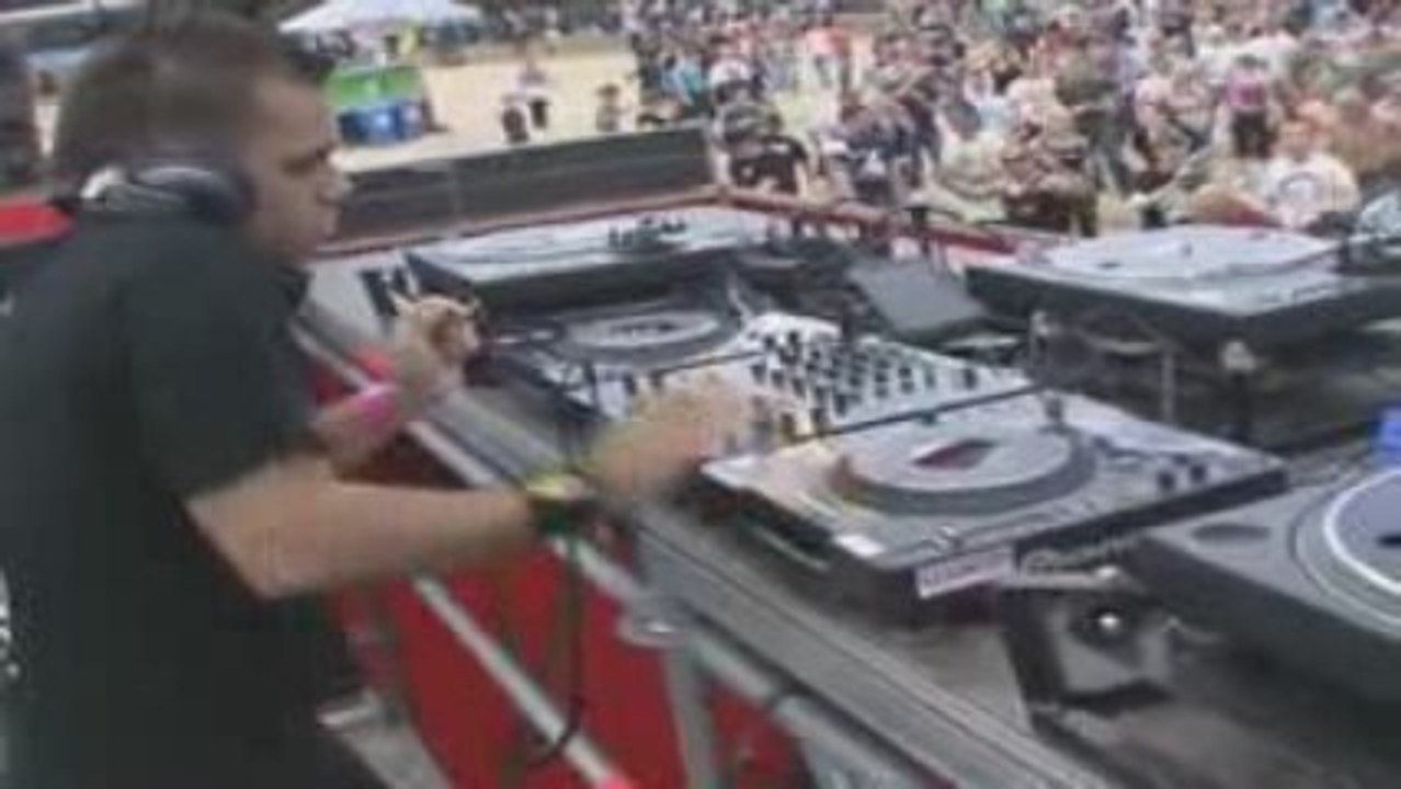 Dominator - The Beat Controller live Hardcore Festival 2009