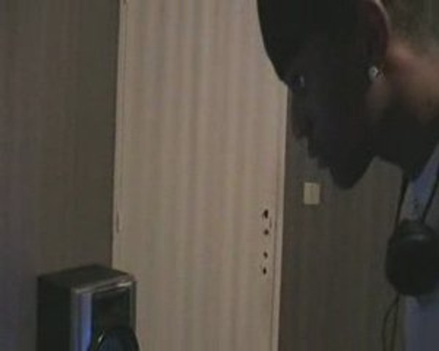 DJFOLYNE
