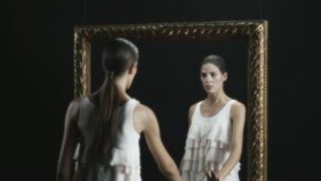 MINI. Two Untamed. Mirror.