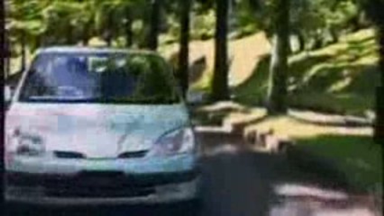 Toyota sells 2 million hybrids - english