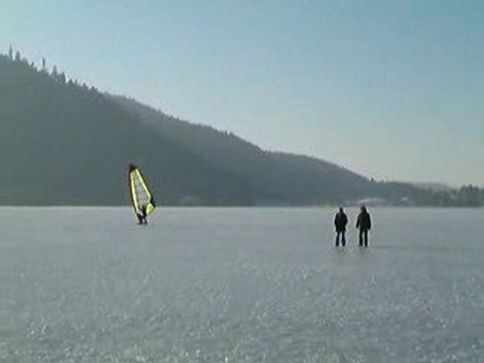 Planche à voile sur le Lac de Gerardmer