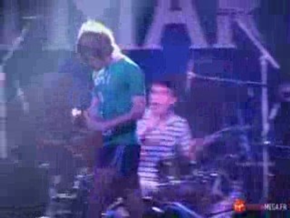 Enter Shikari - Enter Shikari (Live @ Elysée Montmartre)