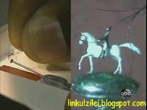 Micro sculptures fitting in the eye of a needle