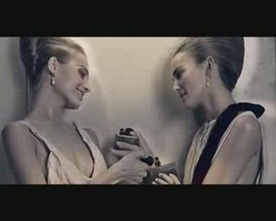 L’Eau Ambrée – Prada