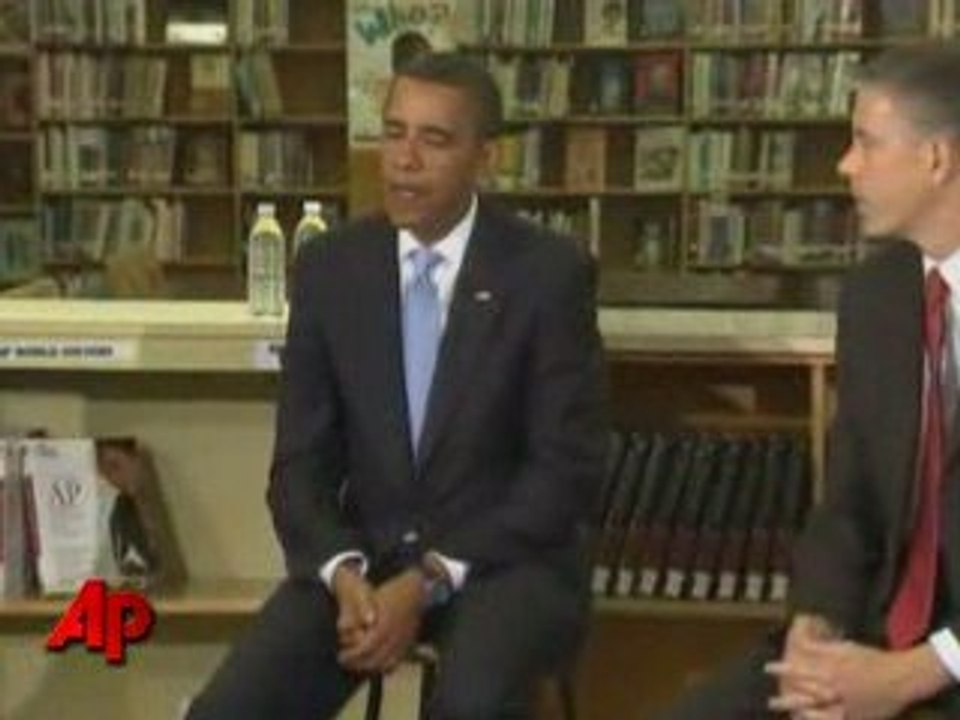 Barack Obama met les lycéens en garde contre facebook