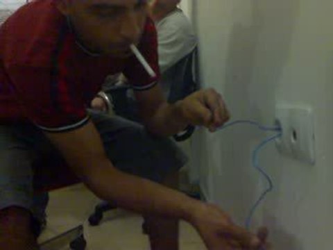 ELEKTİRİKLE SİGARA YAKMAK..( Evde Denemeyin )