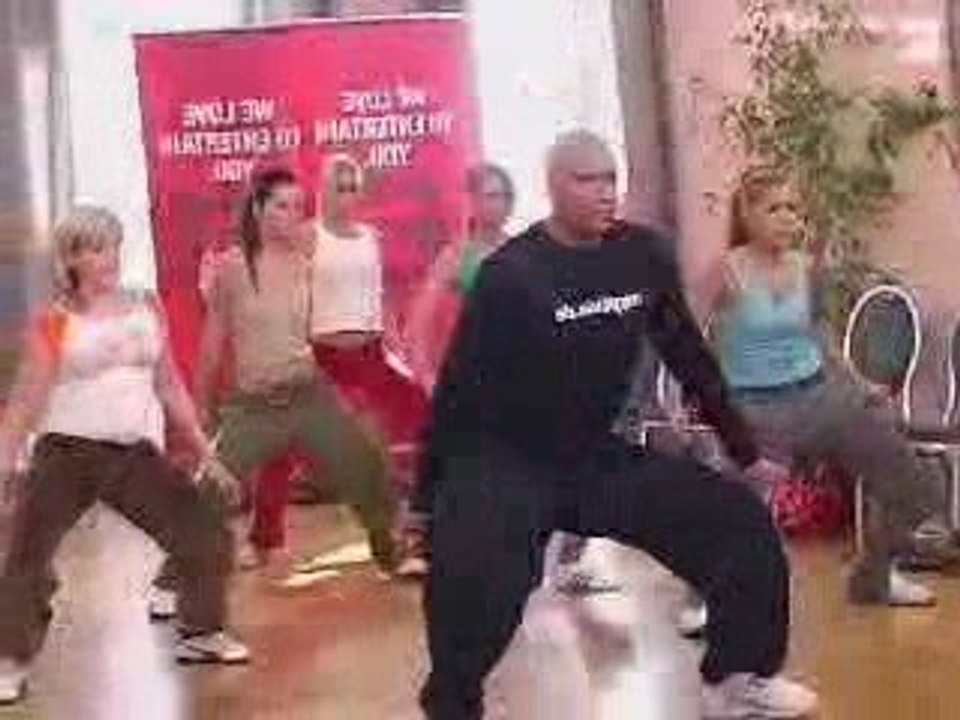Kristina bei Training (popstars 2004)