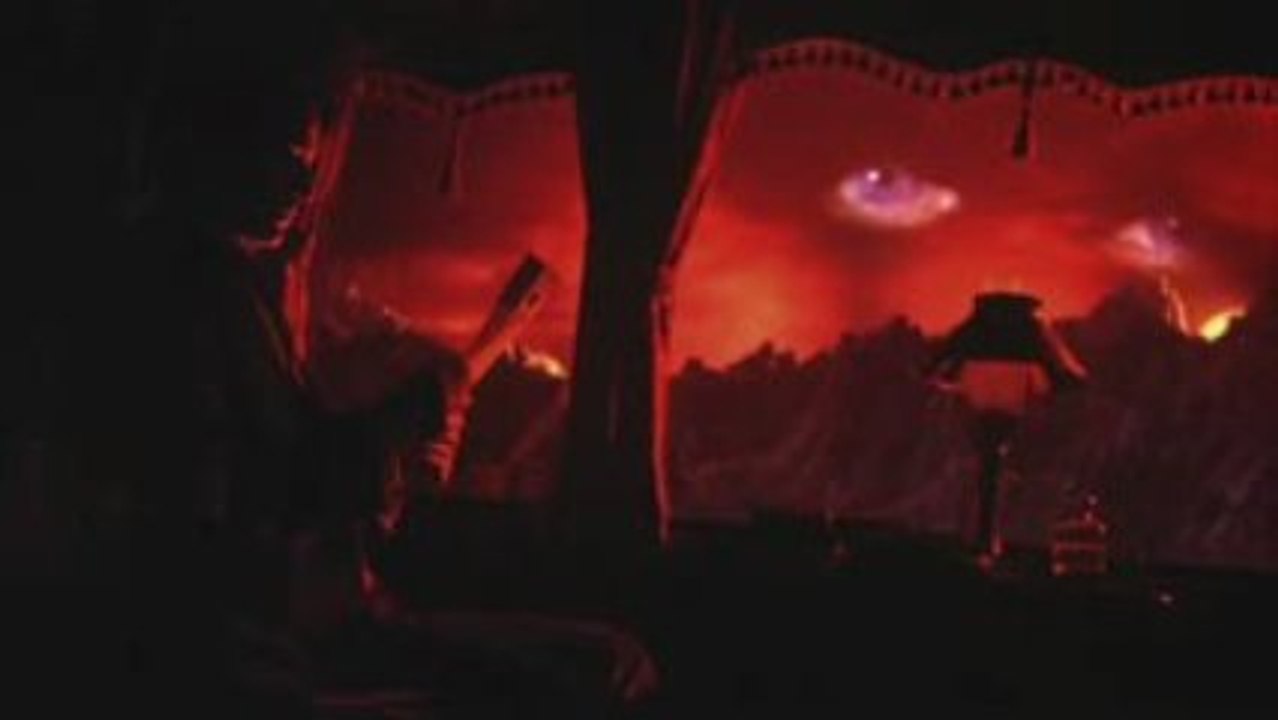 Bram Stoker's Dracula (Theatrical Trailer)