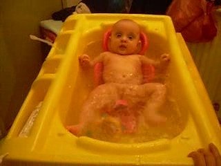 le bain de ma poupée Océane - 3 mois