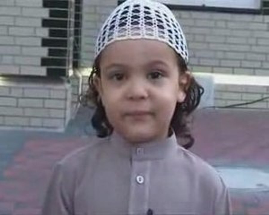 Kuran Okuyan çocuk 2