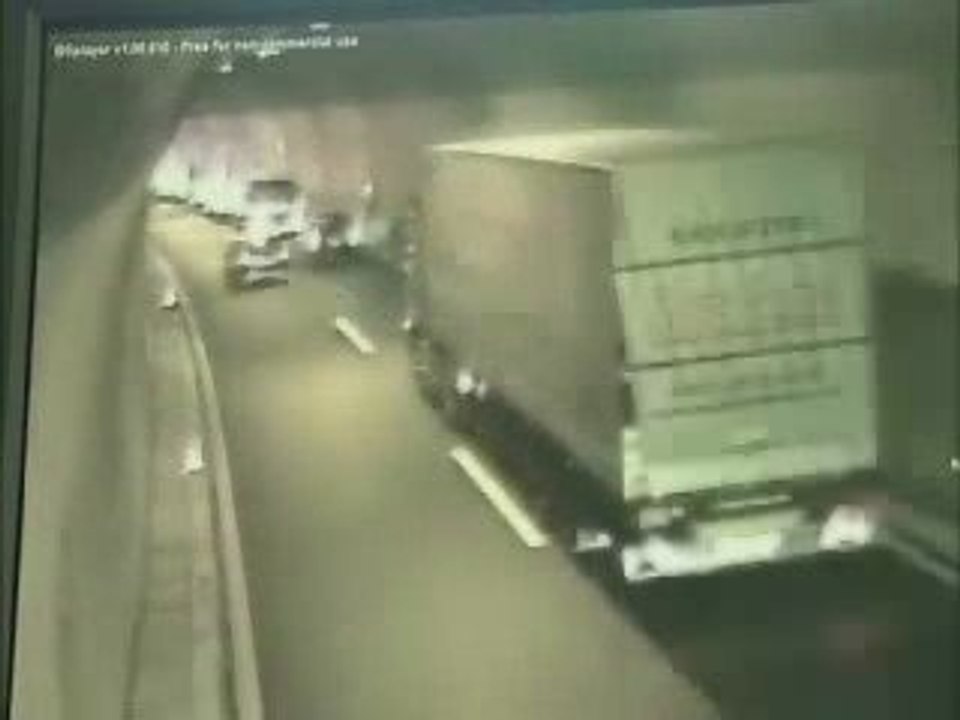 Embouteillage dans un tunnel
