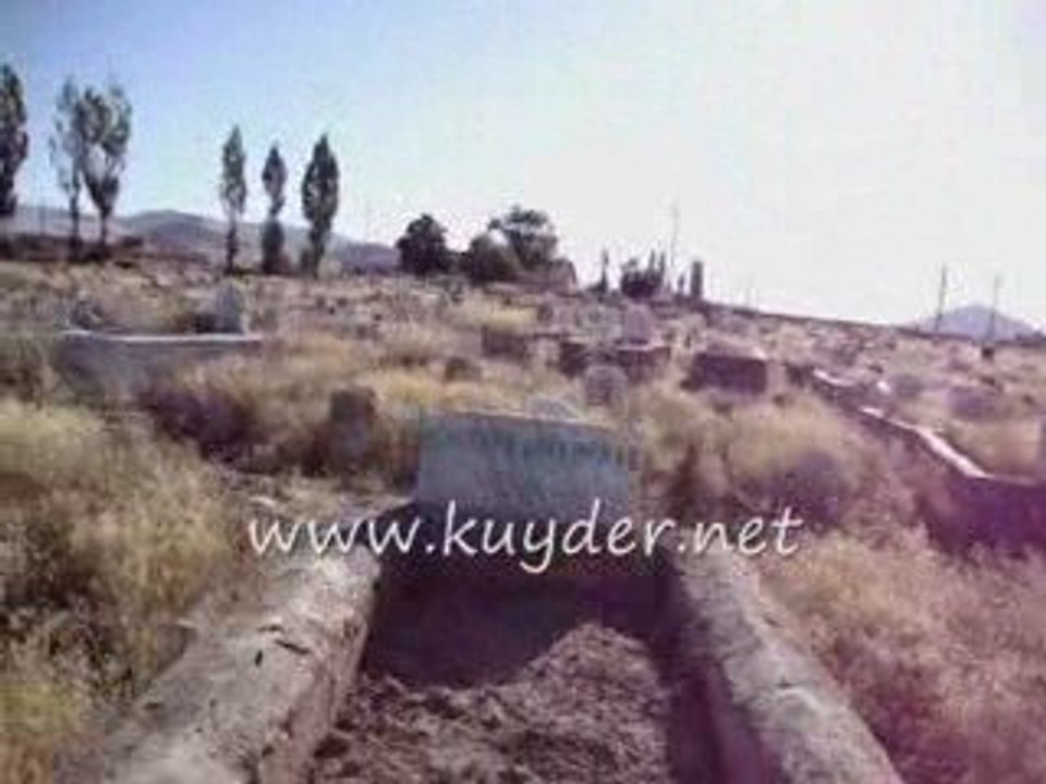 KUYULUTATLAR KÖYÜ MEZARLIĞI