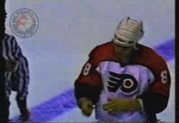 Shawn Antoski vs Joe Reekie CAPITALS vs FLYERS