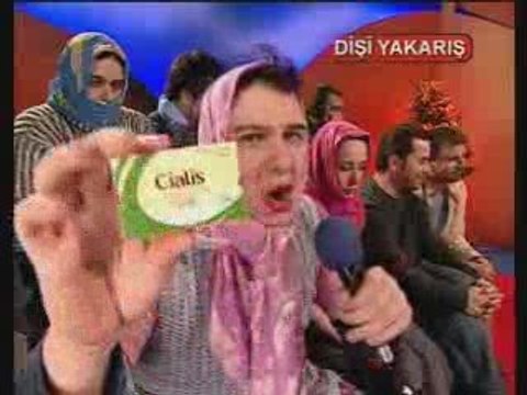 ŞAHAN GÖKBAKAR CİALİS REKLAMI -DİŞİ YAKARIŞ ( BY SEFA)
