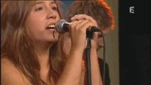 Izia Live1 [émission Des mots de minuit]