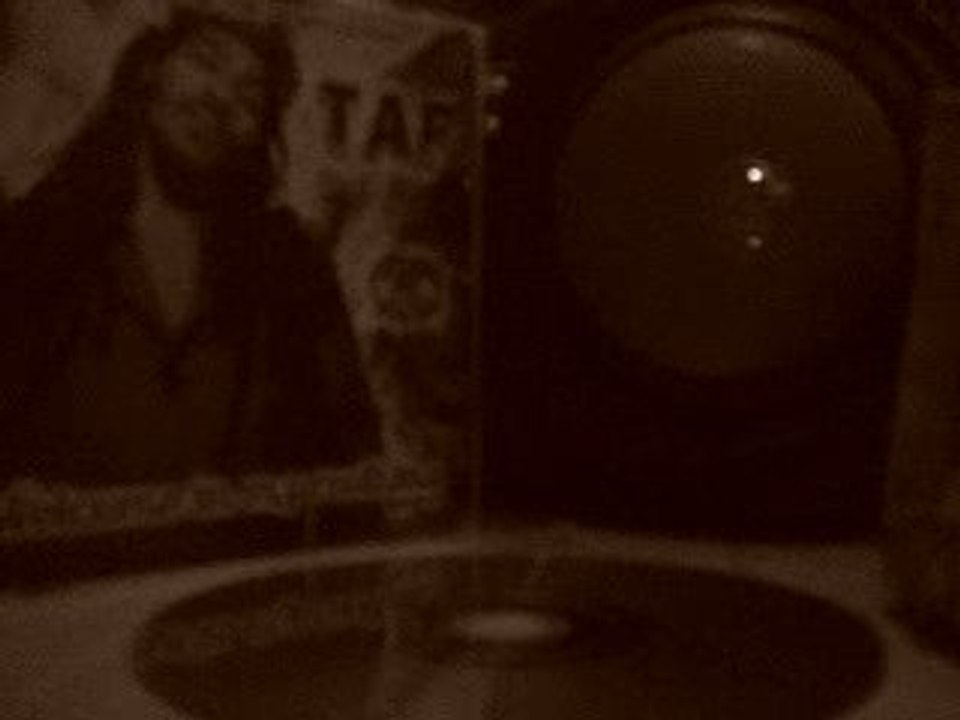 TAF feat. STRAIKA D - Rastafari ina mi light