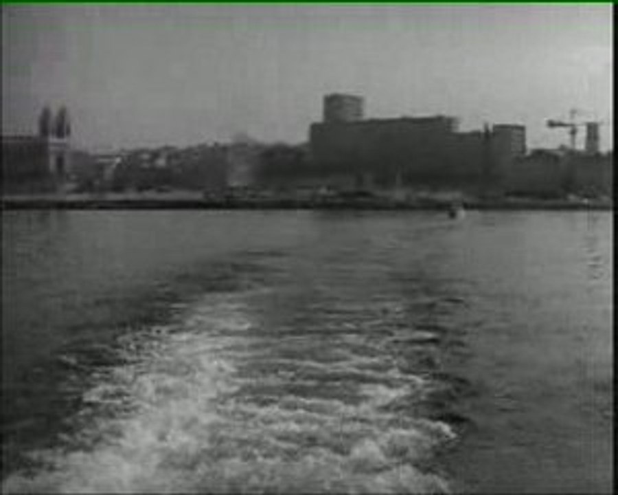 SORTIE DU PORT DE MARSEILLE EN DIRECTION DES ÎLES DU FRIOUL