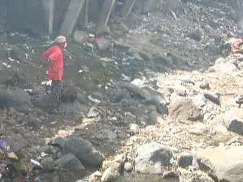 Clip video Comores été 2009 le nettoyage