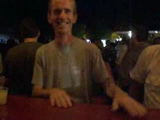 ah ben si fram aussi il s'y met ...