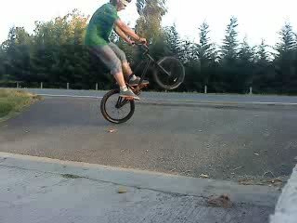 tail tap foot jam