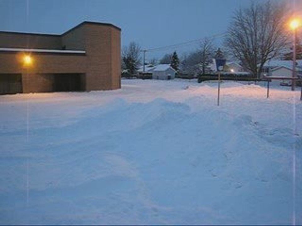 HPI Savage X 4.6 Snow jump