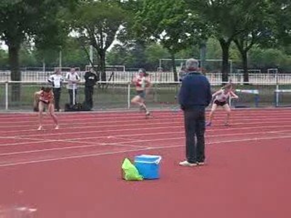2009_Interclubs1_4x100_Lucile_Dorothee