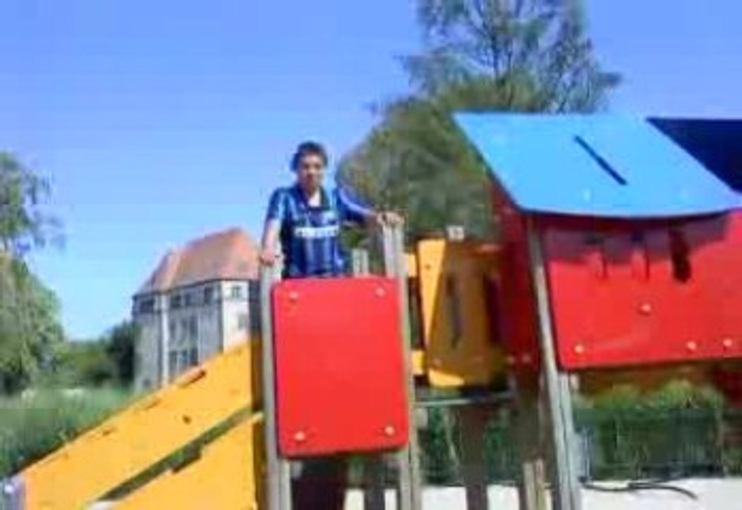 mon cousin en mode yamakasi tkt tu peu pa test