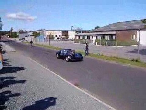 2750 hp Corvette burning some rubber