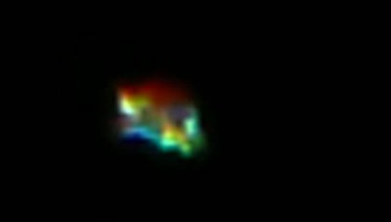 galaxie deformée (effet lentille gravitationnelle)